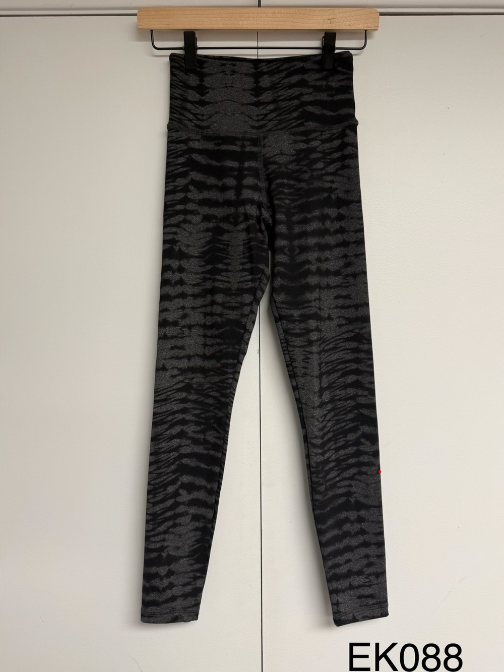 Strut-This Teagan Grey Leopard High Rise Ankle Leggings Small